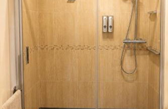 CITY CENTER BIG APARTMENT-FAMILY & FRIENDS-5 Beds - Foto 12