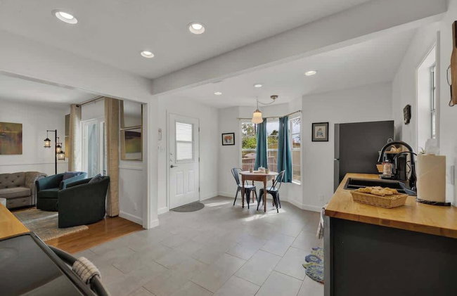 Elegant and Stylish Glenmoor Abode - 5 min to Town - Foto 29