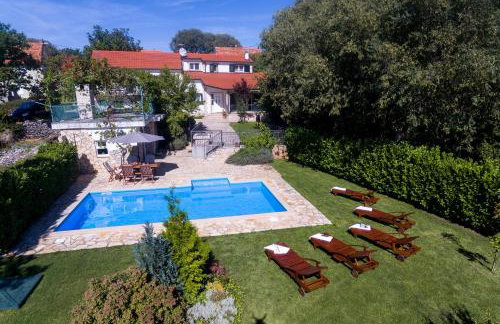 Vila Milančić - a house for memorable holiday in Imotski - Foto 1