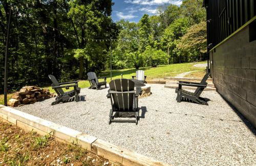 Stunning Modern Cabin with Hot-tub in Makanda, illinois - Photo 32