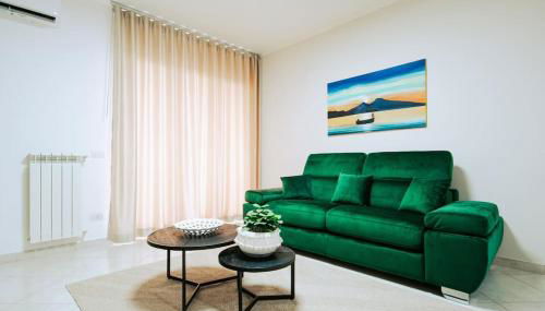 Attico vicino all Aeroporto con Parcheggio privato e 2 Bagni - Foto 3