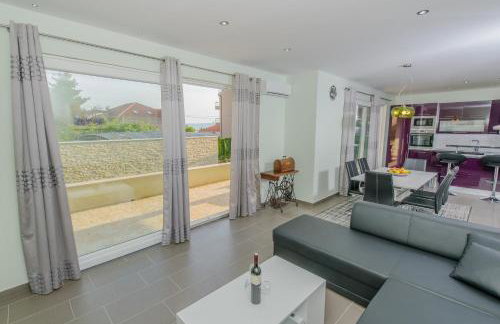 Villa Barbara-Kastela with heated pool - Foto 29