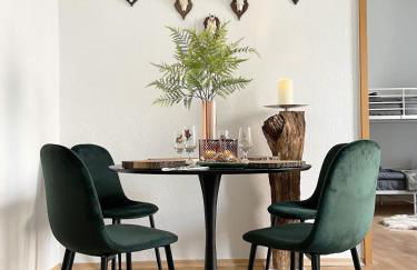 Magic Forest Design Apartment, 65 Zoll TV, Waschtrockner, beste Lage, am Markt - Foto 2