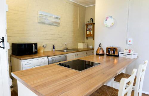 Admiral's Cottage - Photo 12