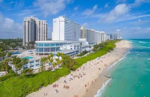 Castle Beach Club Apartments - Photo 6