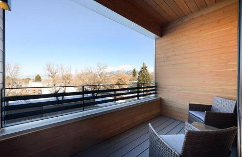 Stylish SoBo Condo - Steps to Main St - Foto 13