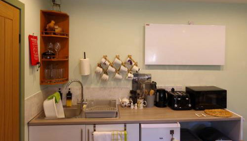 Fun holiday lodges in historic walled garden near Falkirk, Heart of Scotland Holidays - Foto 5