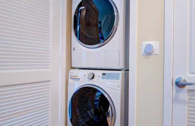 Walk Score 91 Balcony Near King ST - Photo 20