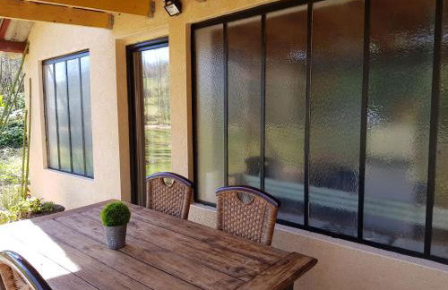 Gite L'Atelier studio de plain pieds accès piscine - Foto 2