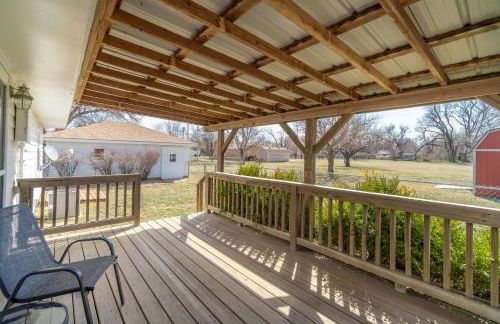 2 Bed 1 Bath Home w 2 Car Garage & Fenced Yard - Photo 24