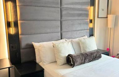 NEW Chic & Cozy 1BD Apartment Near East River, Minutes from Central Park - Foto 12