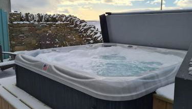 Exceptional 4 bed converted church with hot tub - Foto 4