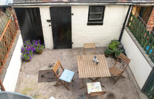Charming terraced cottage close to Alton Towers - Foto 12