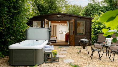 Copperbeech Hut - Romantic Hideaway with a Private Hot Tub - Foto 2