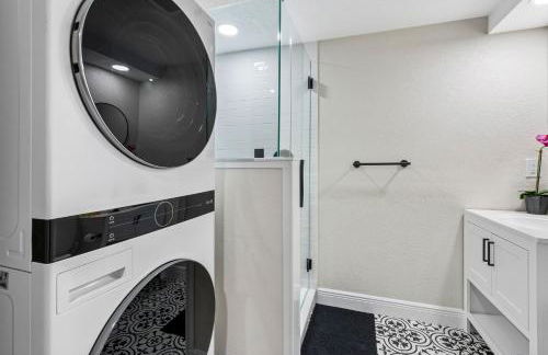 Stunning Tampa Stay Prime Location & Comfort! - Foto 45