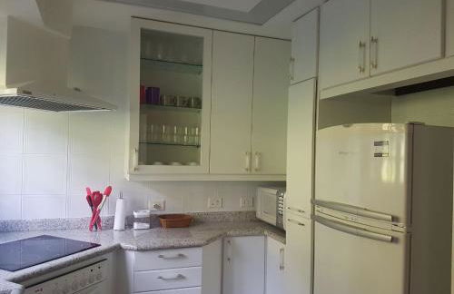 Belíssima COBERTURA no Condomínio Switzerland, o conforto que toda família merece - Foto 38