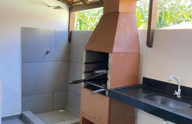 AP06 Espaçoso a 3 Minutos a Pé da Praia de Taperapuã, Acomoda até 8 Pessoas! - Foto 13