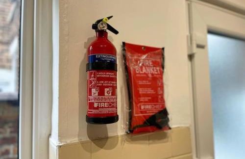 Cliff House By RMR Accommodations - NEW - Sleeps 8 - Modern - Parking - Foto 60