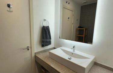 Stylish & Cozy 1BR Steps from Royal Palace | By Airnest - Photo 25