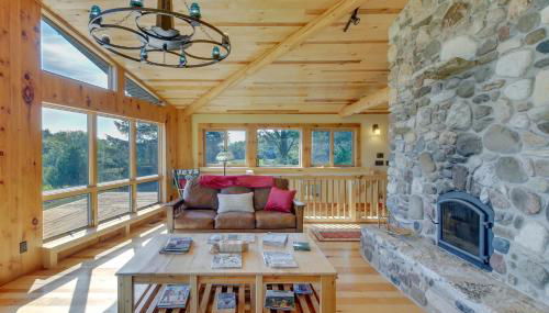 Idyllic Sturgeon Bay Cabin with Fire Pit and View - Foto 4