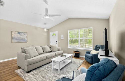 Peaceful Pearl Retreat- 5 Minutes to Downtown, 10 Minutes to Beach - Foto 3