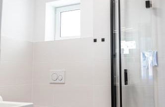 SmartStay Apartment 91 m2, Balkon, Parkplatz, Self Check-in, 2 WCs, Kaffeevollautomat - Foto 24