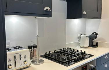 Kings reach eton, great location - Photo 13