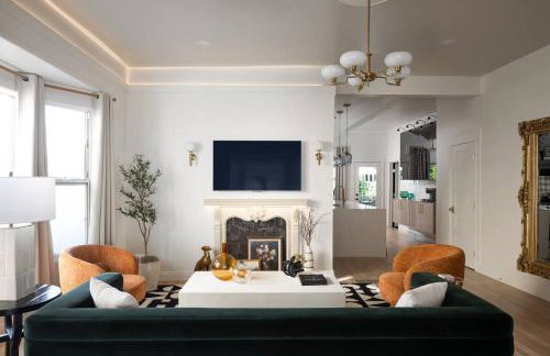 Luxe Victorian Retreat • Walk to Downtown - Foto 11