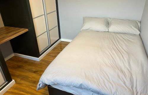 Entire Seaside Home 6 Private BedRooms Sleeps 10,4 Minute Walk To Station - Foto 23