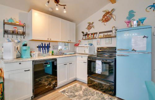 Furnished Deck Waterfront Port Isabel Cottage! - Foto 8