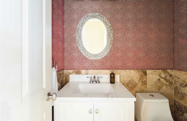 Sleeps 19, 7bdr Estate! Sports Court, Putting Green, Pool Farrier by Avantstay - Foto 49