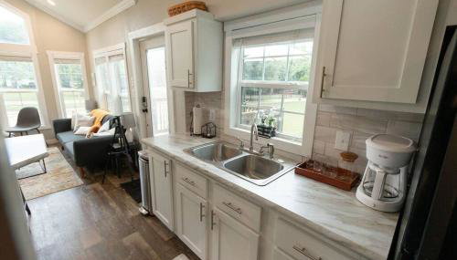 Pets Welcome Tiny House + Guadalupe River Access - Foto 5