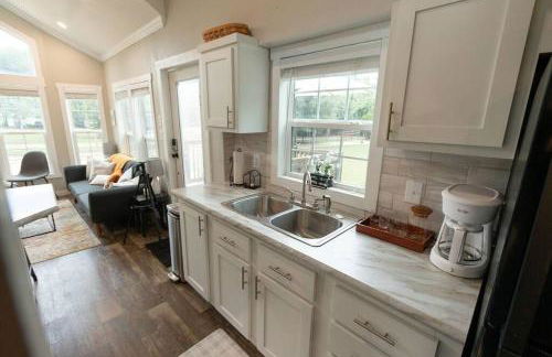 Pet friendly Tiny House Rental with new Access to Guadalupe River NBTX - Photo 5