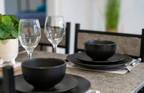 Elegant 2BR Escape Ideal for Long Stays - Foto 30