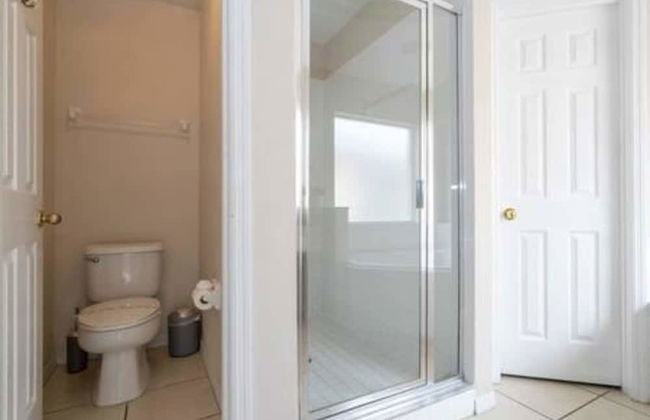 Amazing 5 BR w Game Room Minutes From Disney - Foto 40