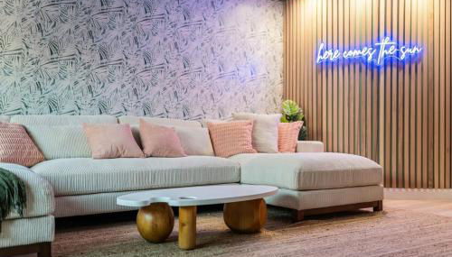 Heated Pool Mini Golf Game Room Fire Pit - Foto 5