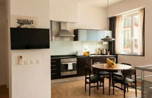 The Lisbonaire Apartments - Photo 10