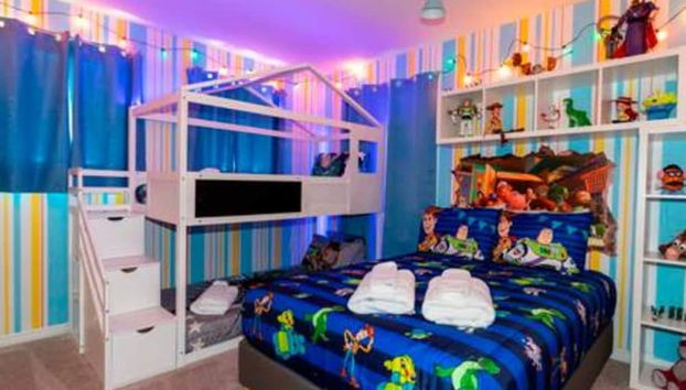 Free Water Park Windsor Island 5BD - 5BA - Foto 2, Habitación