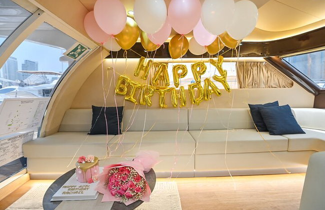 Celebración de cumpleaños de 2 horas en un yate en Dubái - Foto 5