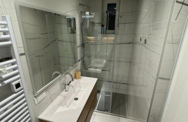 NEW Modern Apartment in City Center - Foto 6