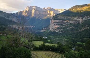 Suite Vistas Únicas a Ordesa y MontePerdido - Piscinas - Barbacoa - Photo 23