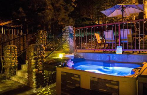 Cozy Yosemite Cabin with Hot Tub in the Pines - Foto 2