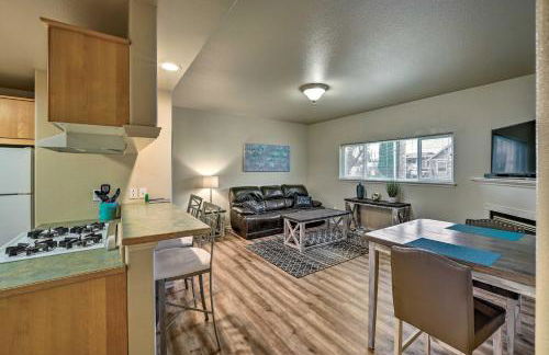 Central Apt Private Fireplace and Patio Access - Foto 12