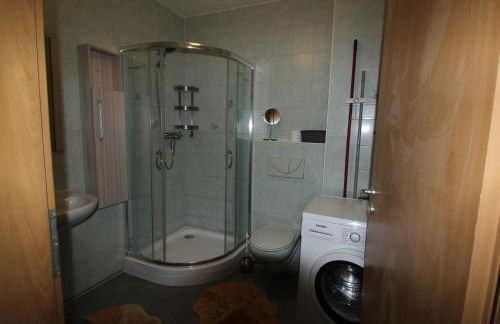 Wie Zuhause Gemütliche 2-Zimmerwohnung 65 m2 mit großer Küche 4 Betten DE, PL, EN - Foto 13