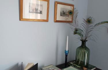 The West Wing at Eriviat Hall Hot Tub - Photo 60