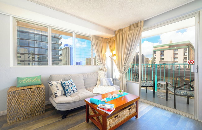 Cozy Studios at Aloha Surf Close to Waikiki Beach - Photo 45