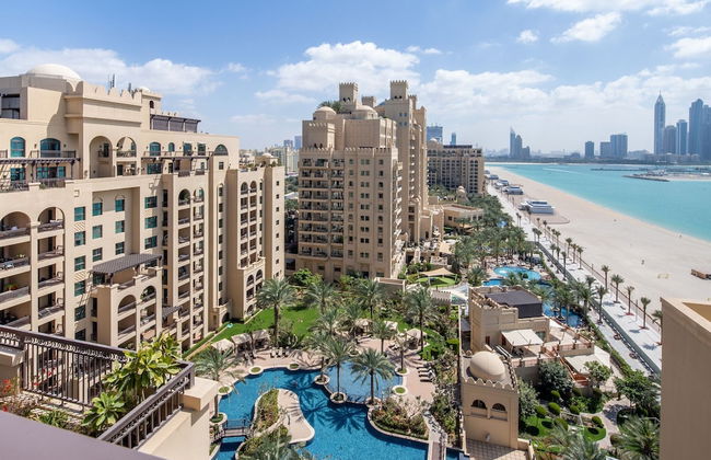 Premium Sky-high 3BR Penthouse in Fairmont North Residence - Foto 1