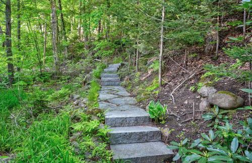 Steps to the Ellis River - Luxe, Hot Tub, Game Room - Foto 65