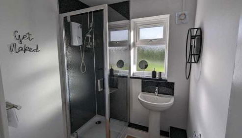 Seaside Chalet Retreat in Sidmouth - Foto 4, Shower