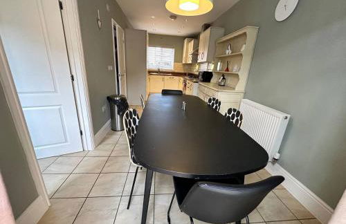 Spacious & Modern Retreat Garden Free Parking! - Foto 32